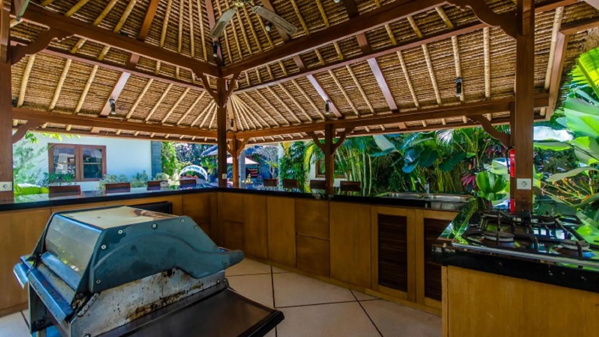 Luxury Villa Antan Central Seminyak  塞米亚克